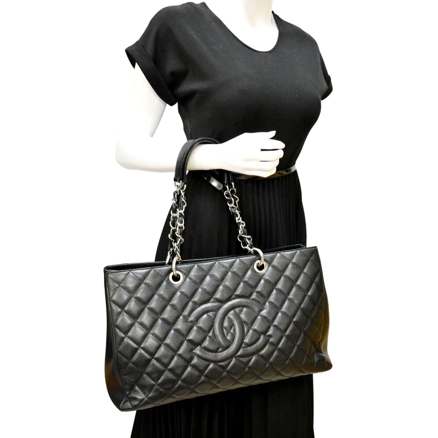 CL XL Grand Quilted Caviar Leather Shopping Tote Bag Black